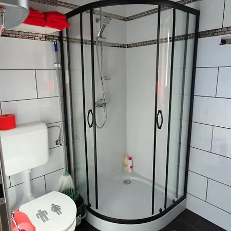 Apartament House *